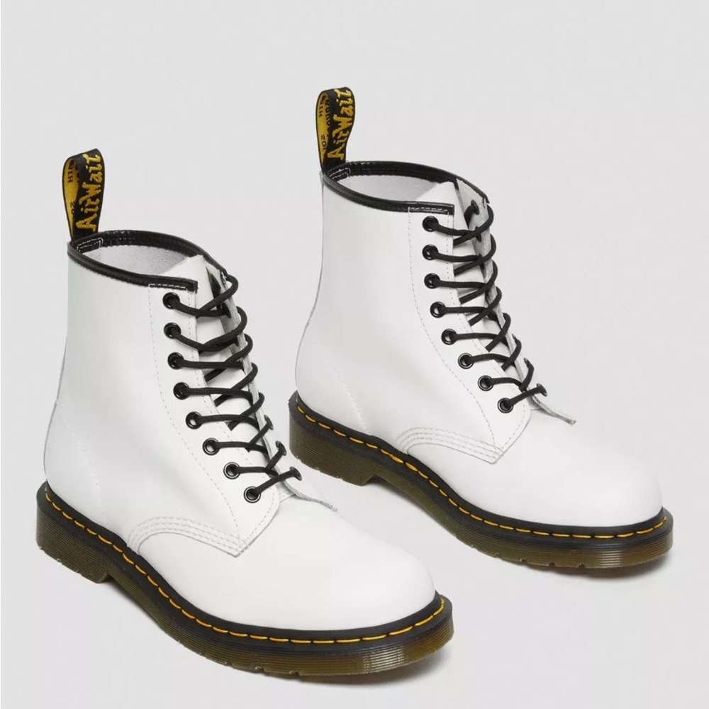 Doc Martens Woman’s 1460 Smooth Leather Lace Up Boots 6